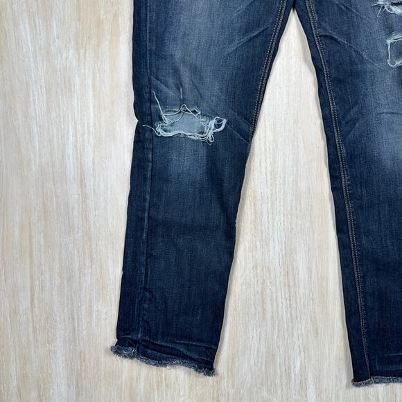 American Eagle Tomgirl Distressed Raw Hem Dark Wash Super Stretch Denim Jeans 6 - Picture 4 of 15